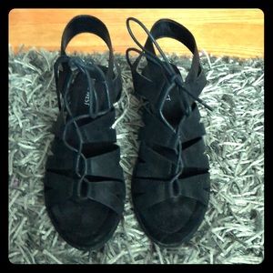 Nine West size 7 lace up sandals